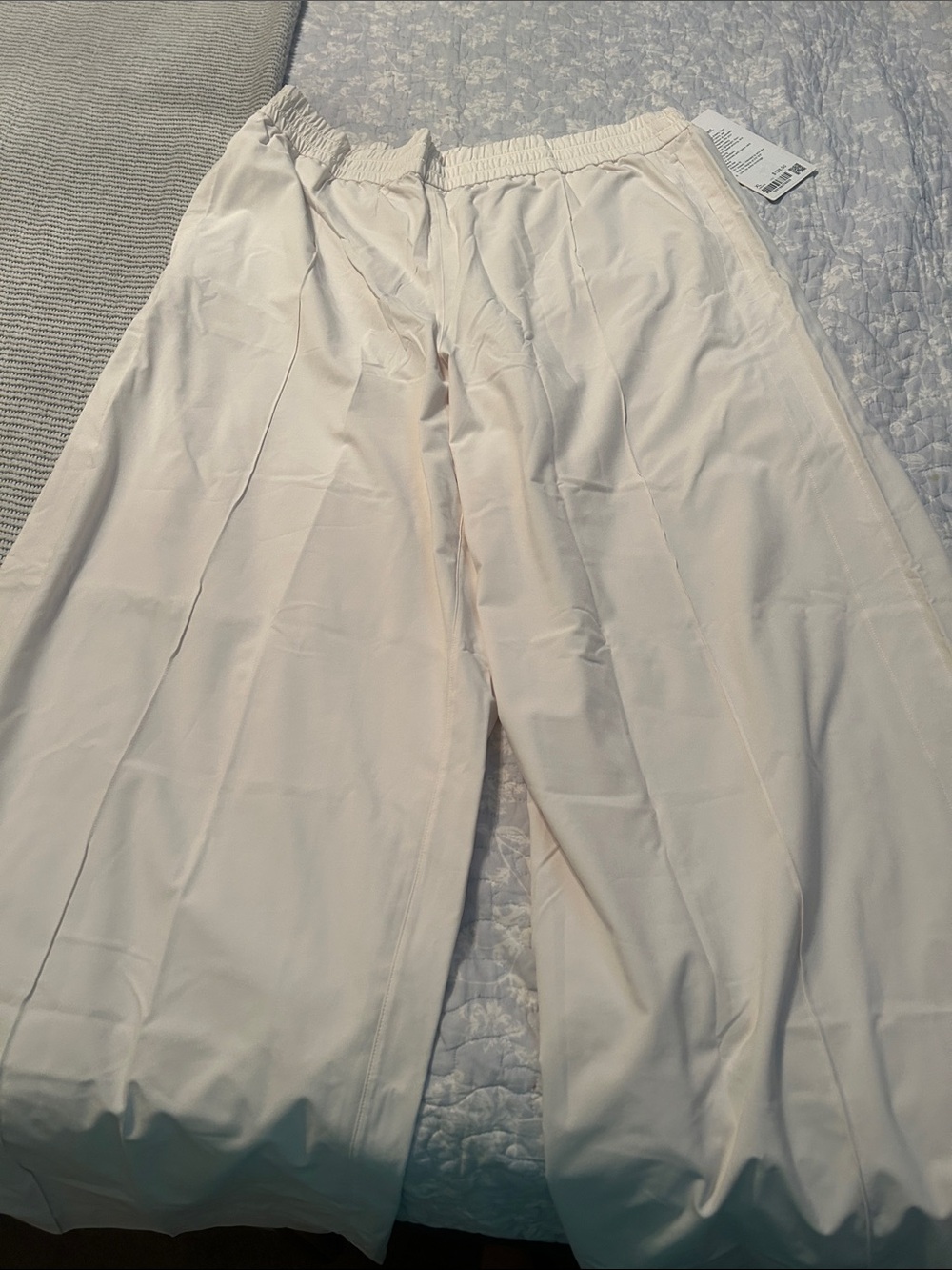 lululemon athletica Wide-Leg Elastic Waist Pants in Light Cream